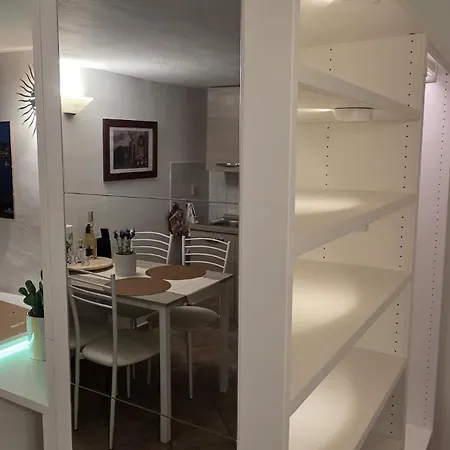 Accogliente Monolocale Con Giardino Privato * 坎尼吉翁